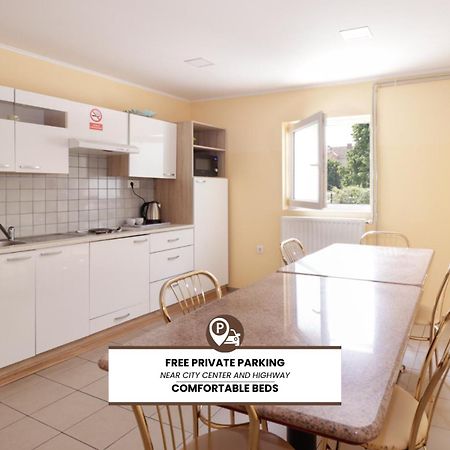 Beg Rooms Μαριμπόρ Εξωτερικό φωτογραφία