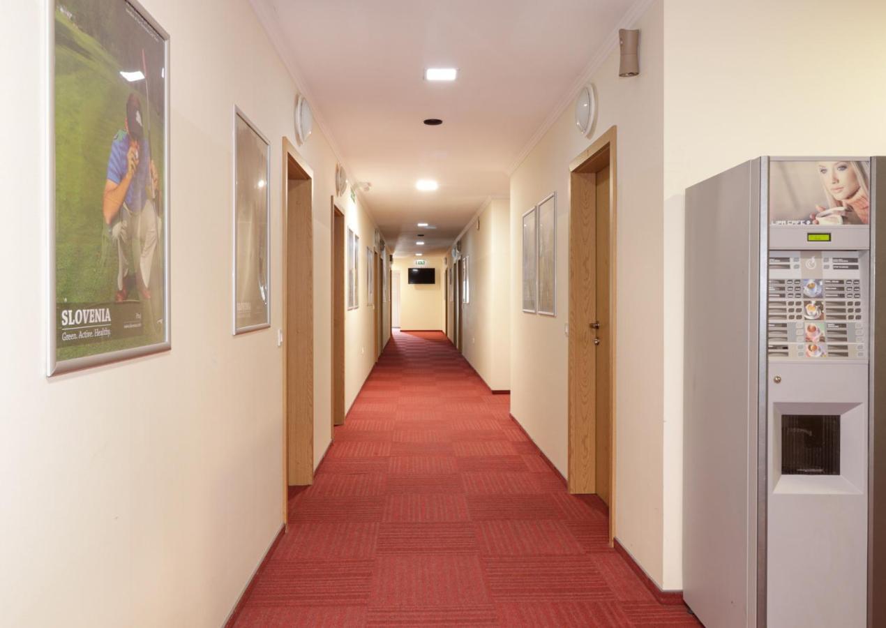 Beg Rooms Μαριμπόρ Εξωτερικό φωτογραφία