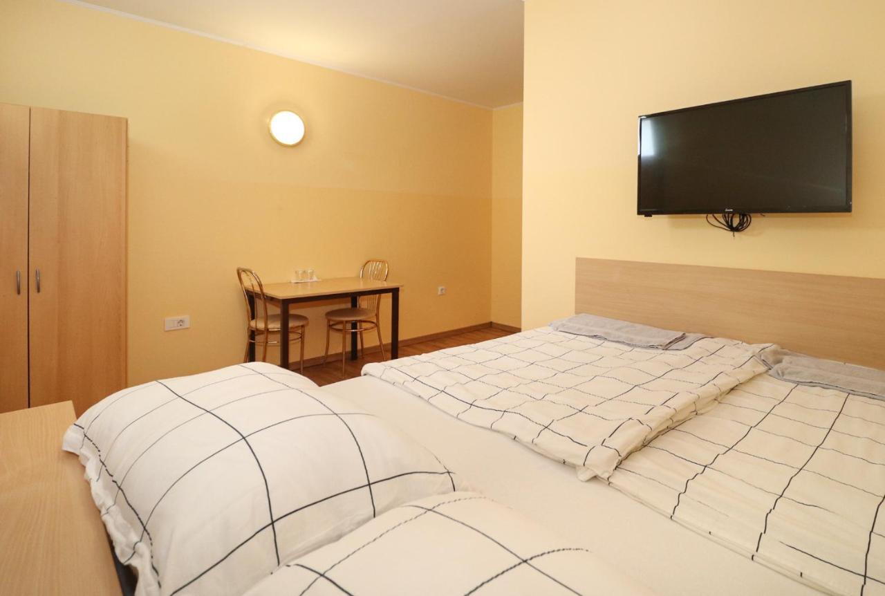 Beg Rooms Μαριμπόρ Εξωτερικό φωτογραφία