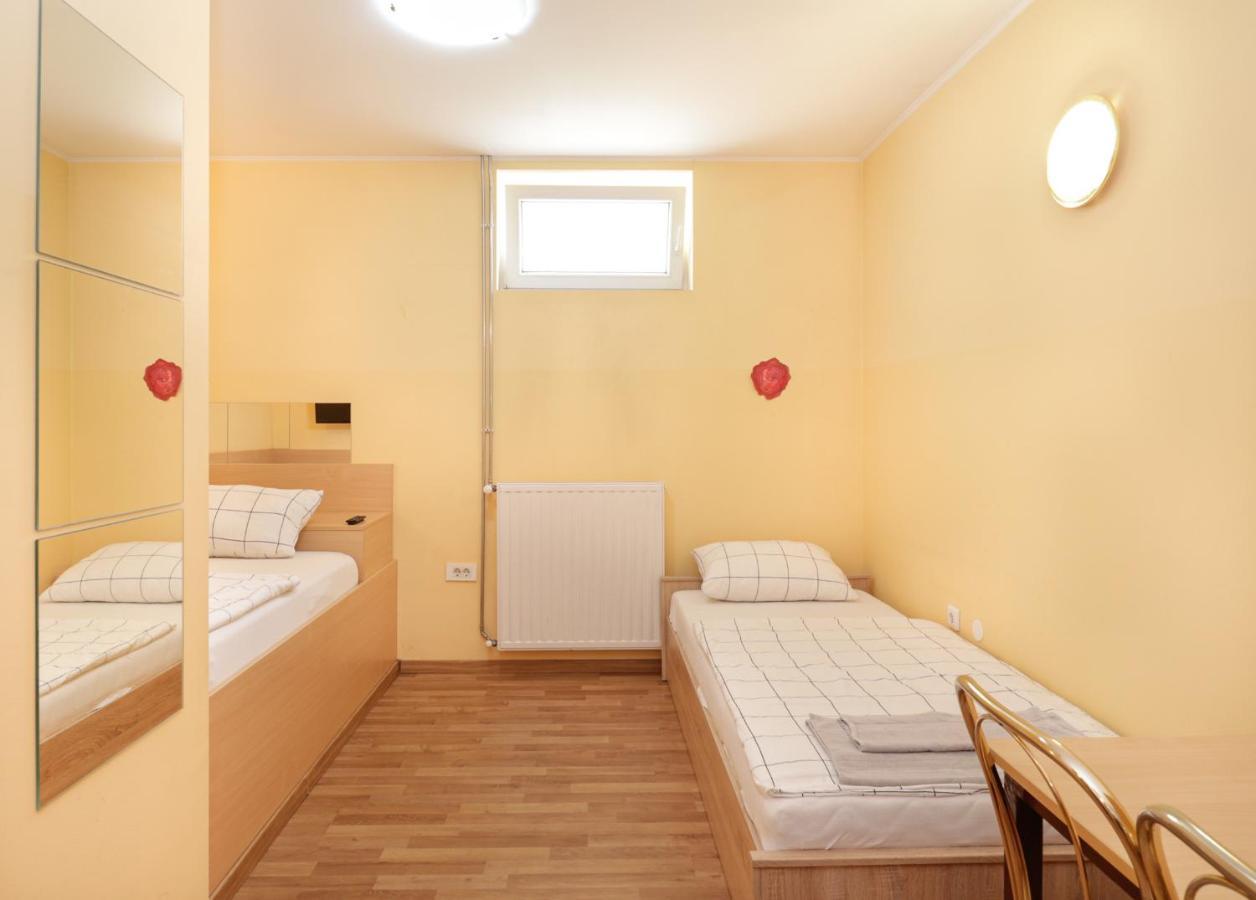 Beg Rooms Μαριμπόρ Εξωτερικό φωτογραφία