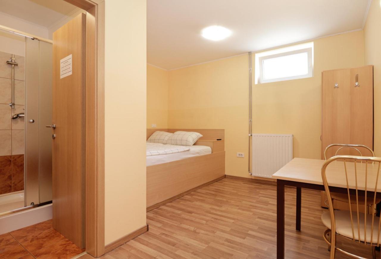 Beg Rooms Μαριμπόρ Εξωτερικό φωτογραφία