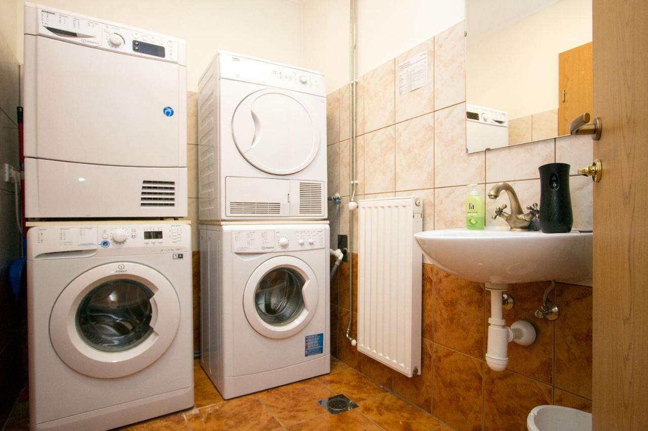 Beg Rooms Μαριμπόρ Εξωτερικό φωτογραφία